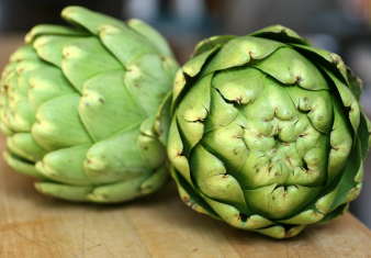 Steamed Artichokes with Bagna Cauda