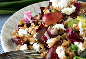 Fresh grape, tarragon and goat’s cheese salad