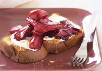 Gina’s Rhubarb and Yoghurt with Brioche